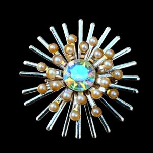Vintage rhinestone starburst pendant
